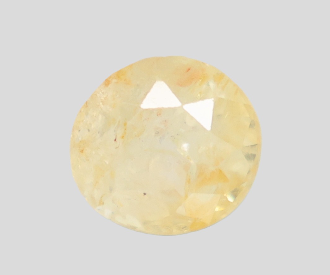 YELLOW SAPPHIRE 3.66 Ct.