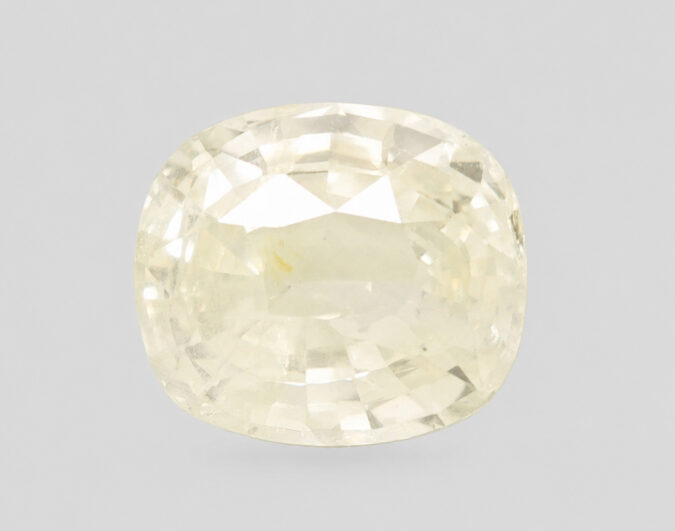 YELLOW SAPPHIRE 4.2 Ct. YELLOW SAPPHIRE 4.2 Ct.