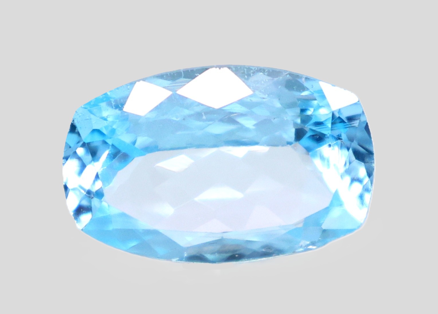 BLUE TOPAZ 7.73 Ct.