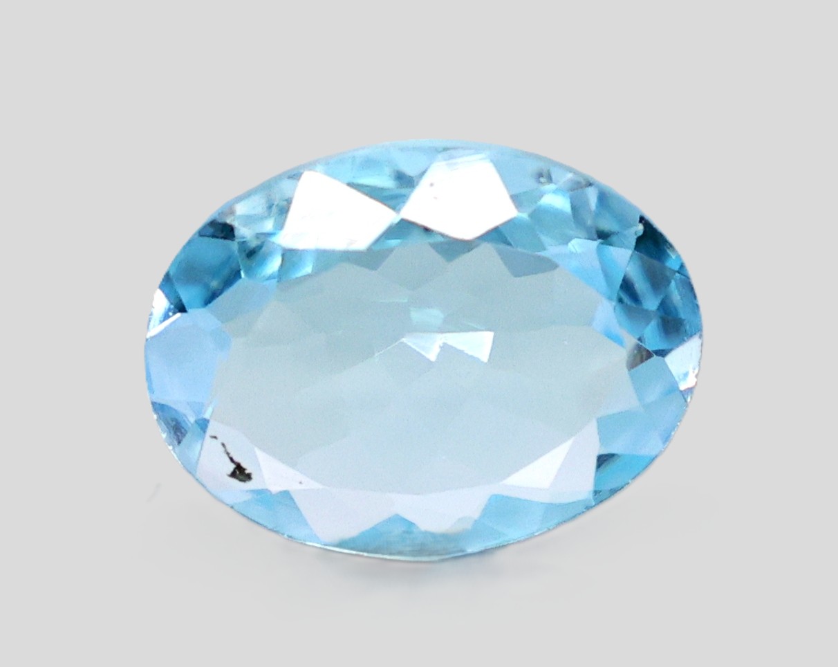 BLUE TOPAZ 3.95 Ct.