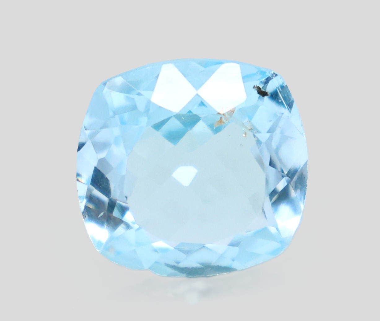 BLUE TOPAZ 5.84 Ct.