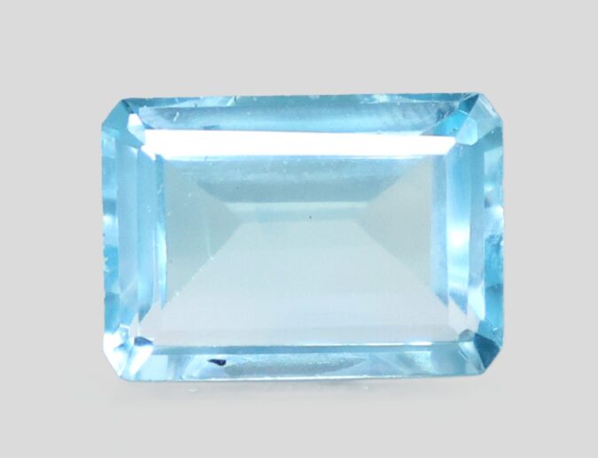 BLUE TOPAZ 4.04 Ct. BLUE TOPAZ 4.04 Ct.