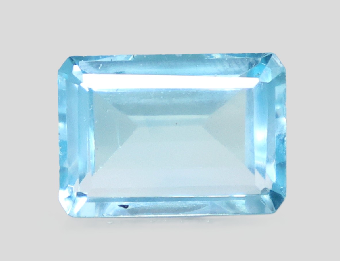 BLUE TOPAZ 4.04 Ct.