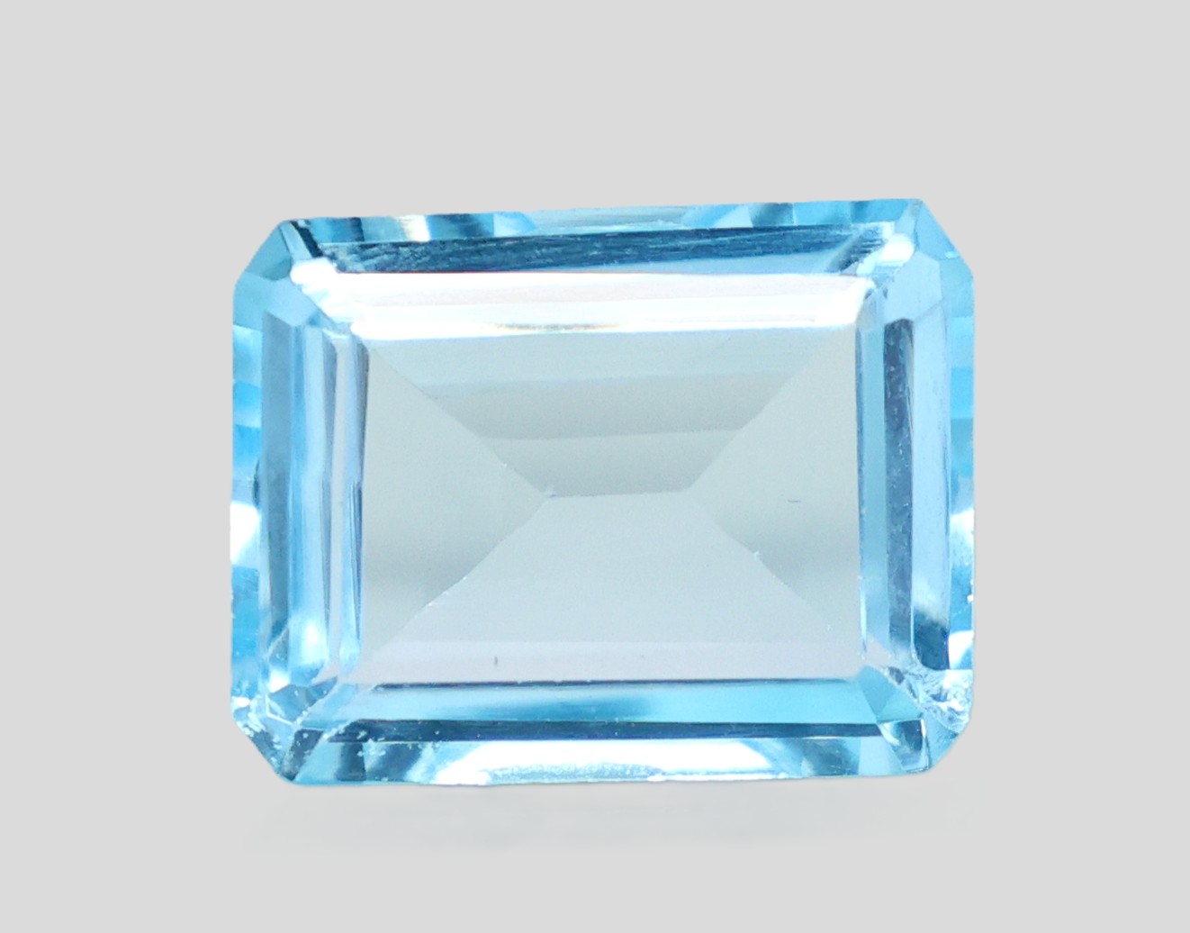 BLUE TOPAZ 7.13 Ct.